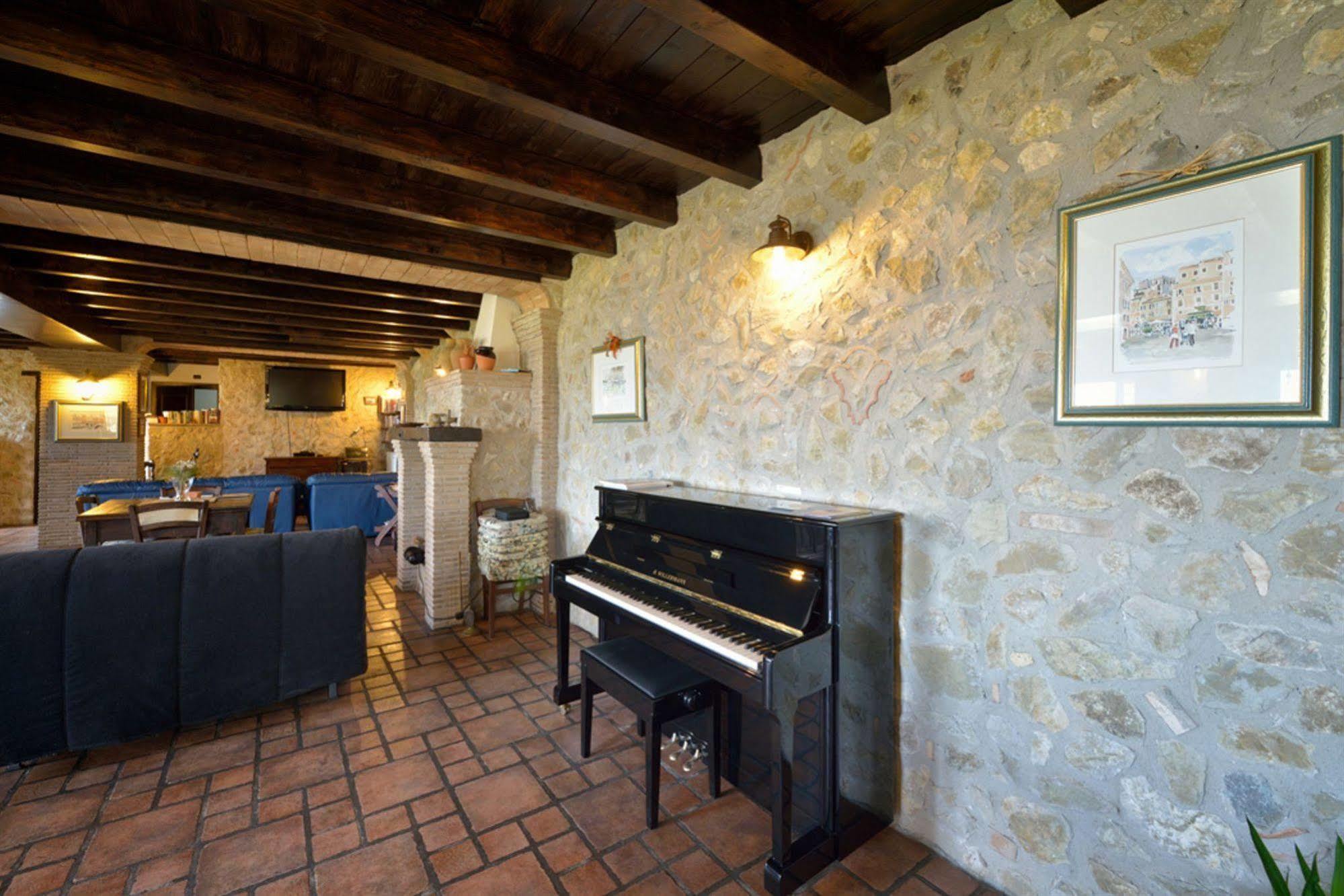 Il Casale Delle Ginestre Aparthotel Castel San Pietro Romano Exterior photo